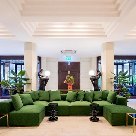 Hotel Thomas Bangkok Makkasan Екстериор снимка